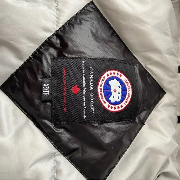 Canada Goose Black Puffer Jacket - Picture 11 of 16